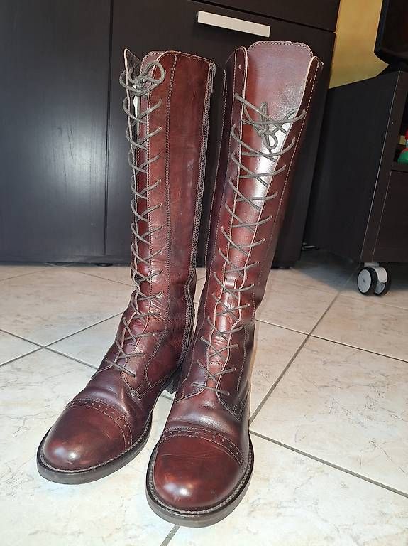 Damenschuhe: STIVALI VERO CUOIO COME NUOVI – Gebraucht aus Stabio von gia_x56y