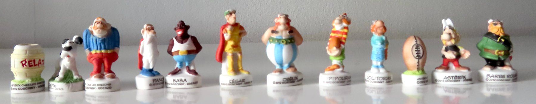 Fumetti: Série complète de 12 fèves Astérix chez les Bretons – Usato da Le Locle venduto da LibrairieLaBergerie