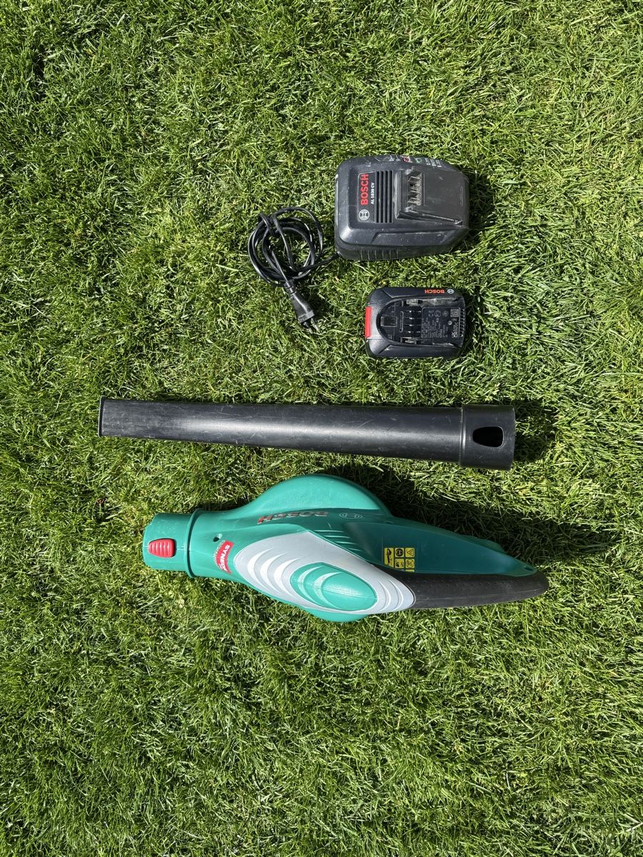 Bosch Soffiatori & Aspiratori per foglie: Bosch Laubbläser – Usato da Oberbipp venduto da philippkallen 1