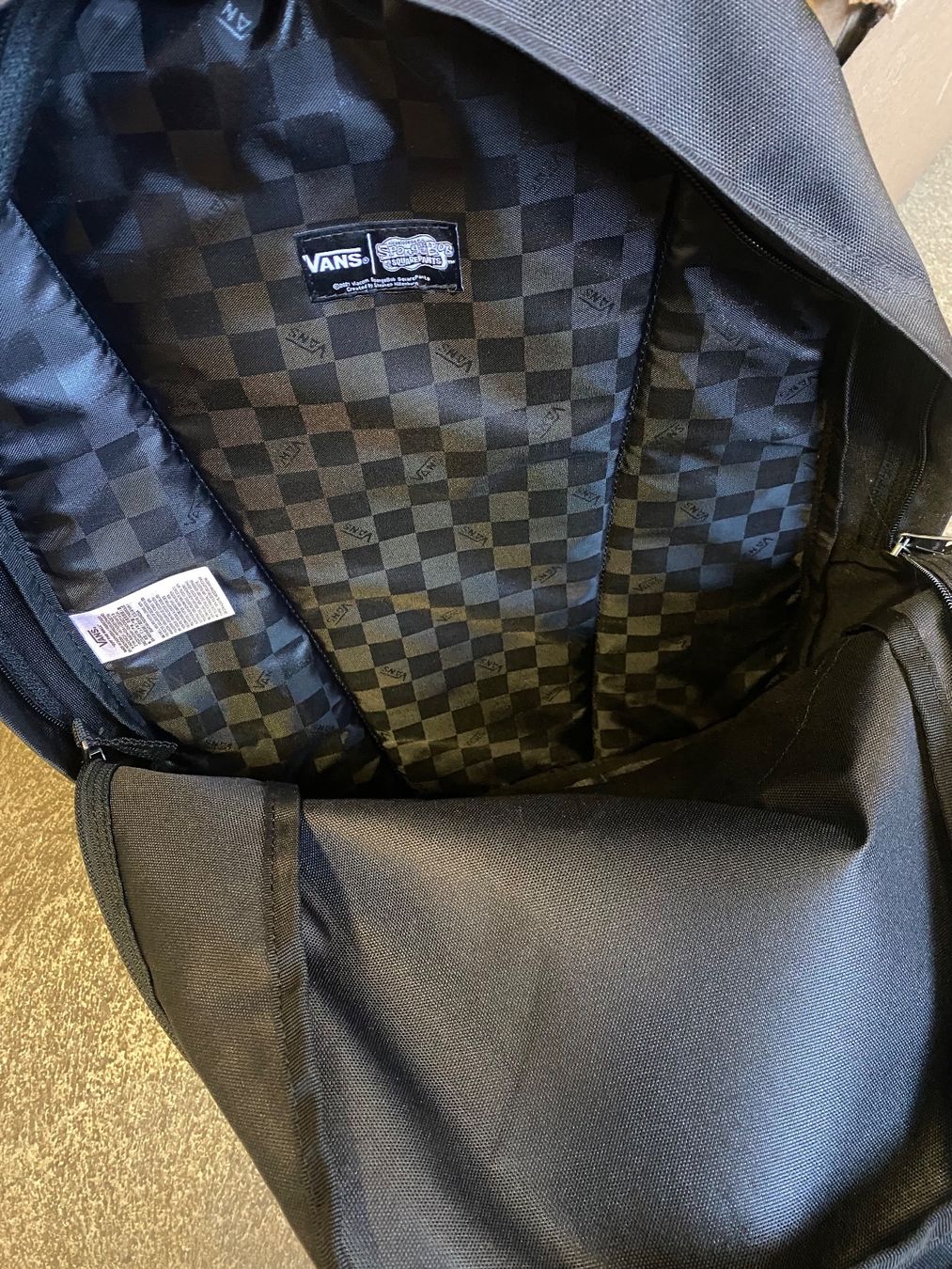 Vans Zaini: Sac à dos Vans – Nuovo e nell'imballaggio originale da Orbe venduto da D-stockFactory-Orbe 2