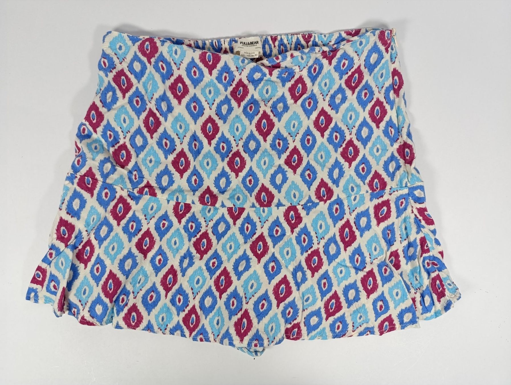 Pull&Bear Gonne: PULL&BEAR short jupe taille L – Usato da Thielle venduto da Plusvalue_Neuchatel