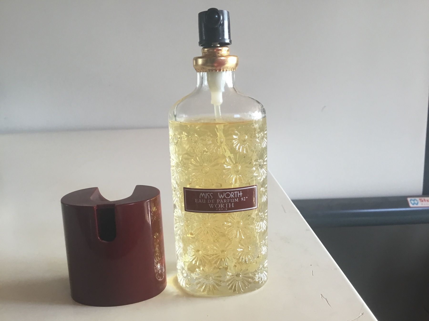 Parfums & Eau de Toilette: Miss Worth Paris Eau de Parfum et Parfun – D'occasion à boncourt par Ckikil 9
