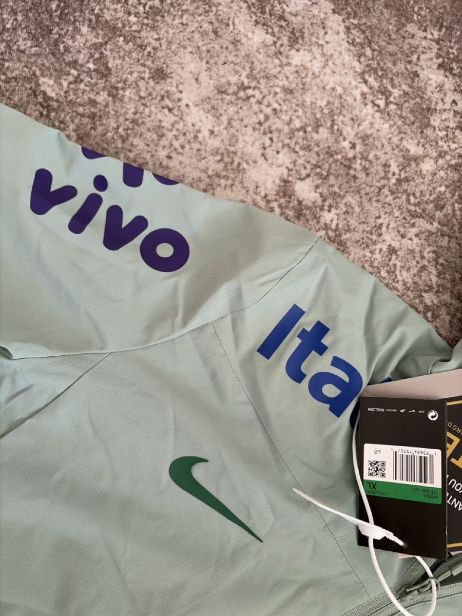 Nike Maglioni & Felpe: Nike brazil windbreaker  – Usato da Dietlikon venduto da nab_tj9m 3