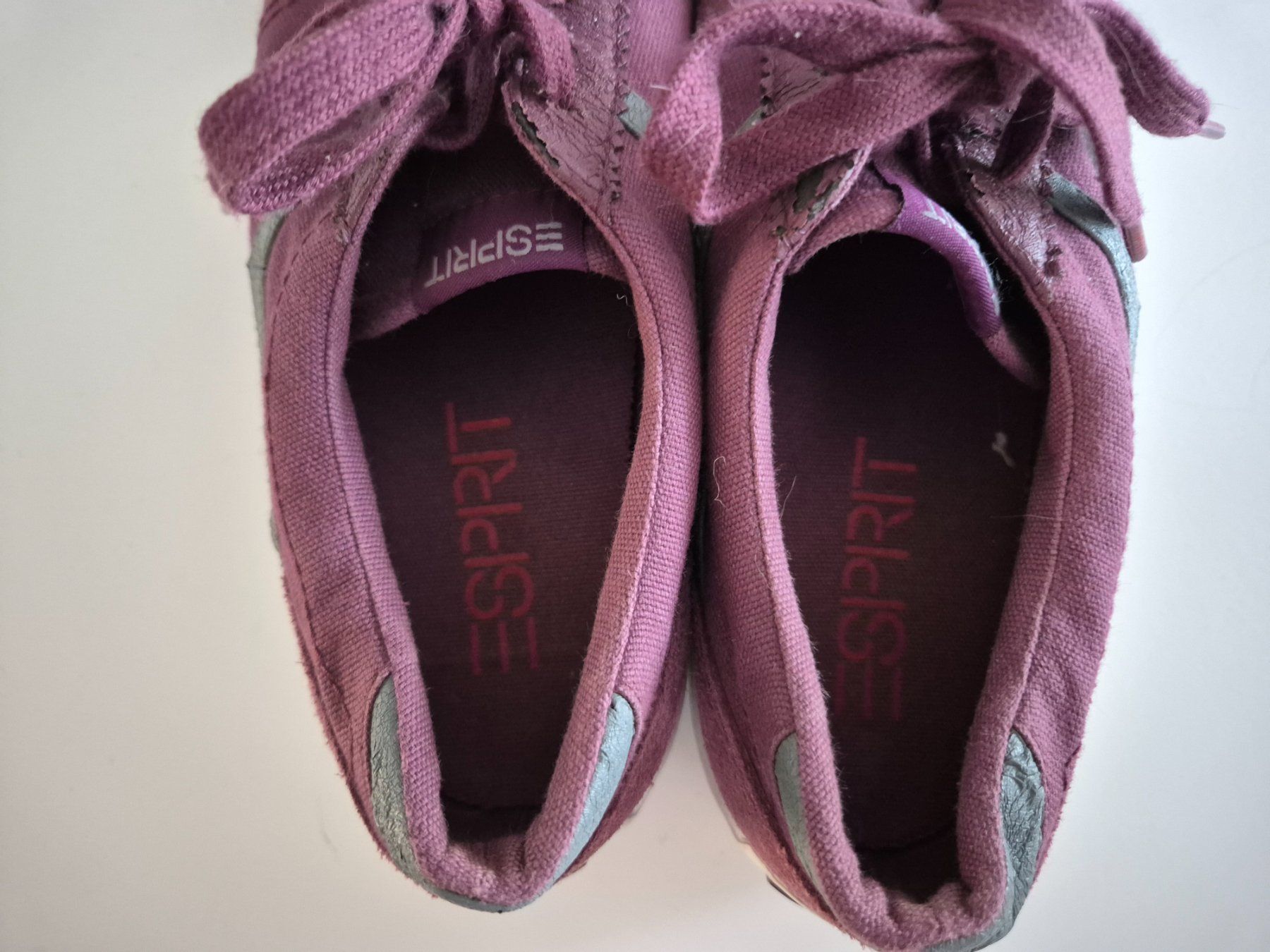 Esprit Damenschuhe: Esprit Sneaker Schuhe Gr. 36/37 Pflaume – Gebraucht aus Zürich von pau_y8mv 6