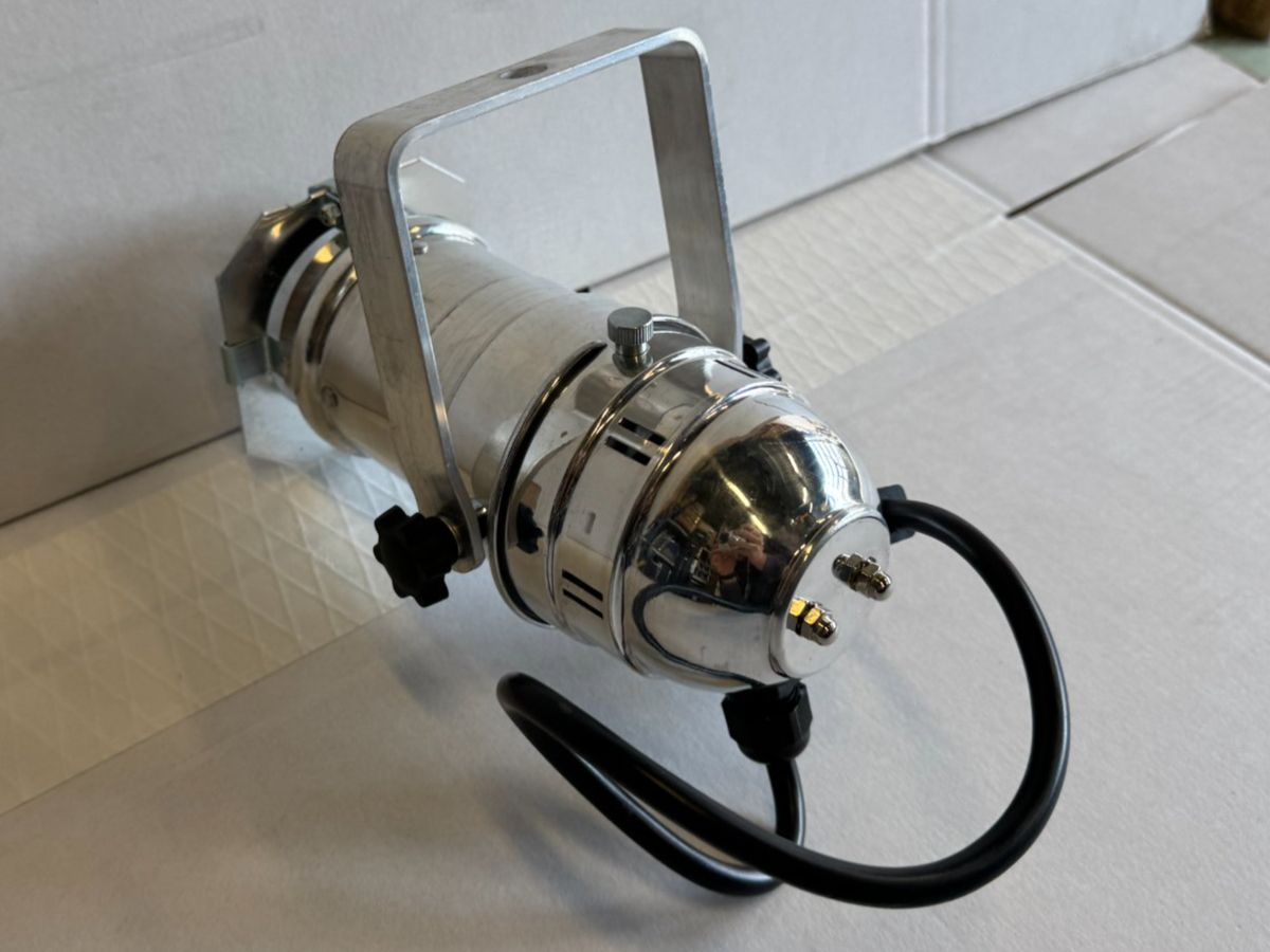 Lampade: 4 er Set Varytec Par 20 Spot Scheinwerfer poliert silber – Nuovo e nell'imballaggio originale da Däniken SO venduto da Profog1 7