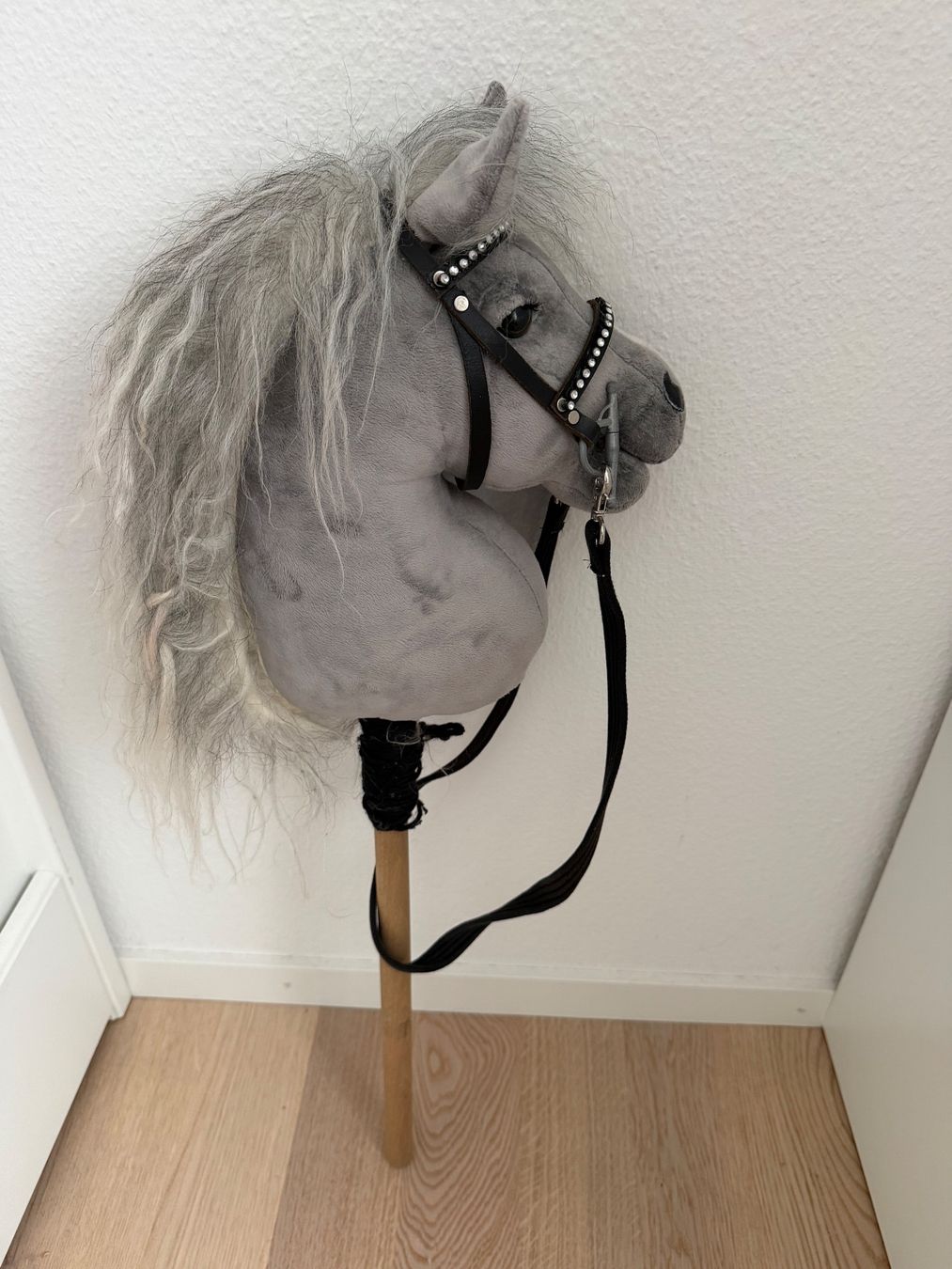 Jouets: Hobby Horse "Muesli" mit Halfter – D'occasion à Dietlikonn par hif_k6tq 1