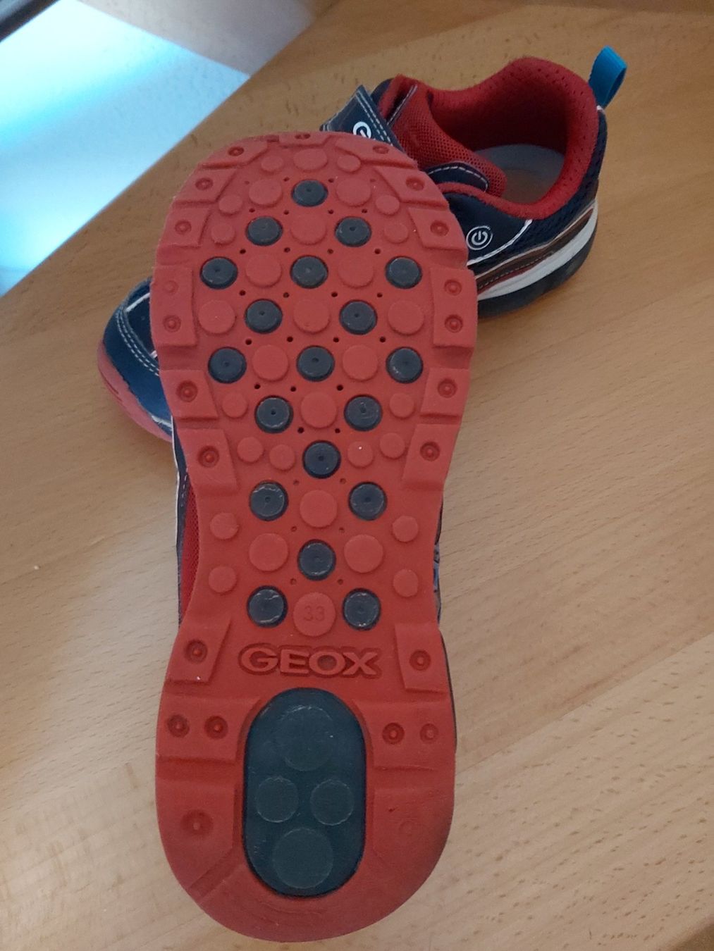 Geox Scarpe per ragazzi: Geox Halbschuhe aus 1. Hand, Grösse 33 – Usato da Zeiningen venduto da Efifi 1