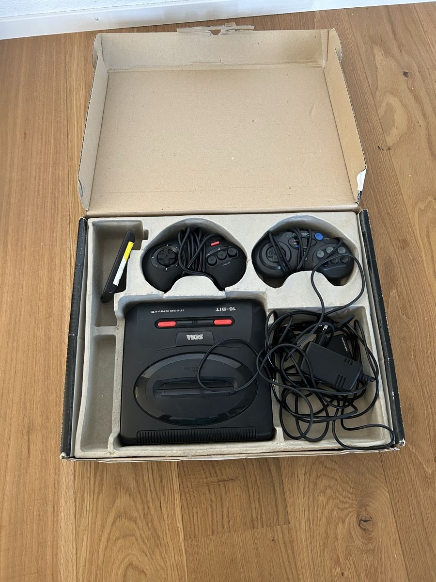 Sega Console: Sega Mega Drive II – Usato da Orpund venduto da Americanpickers 1