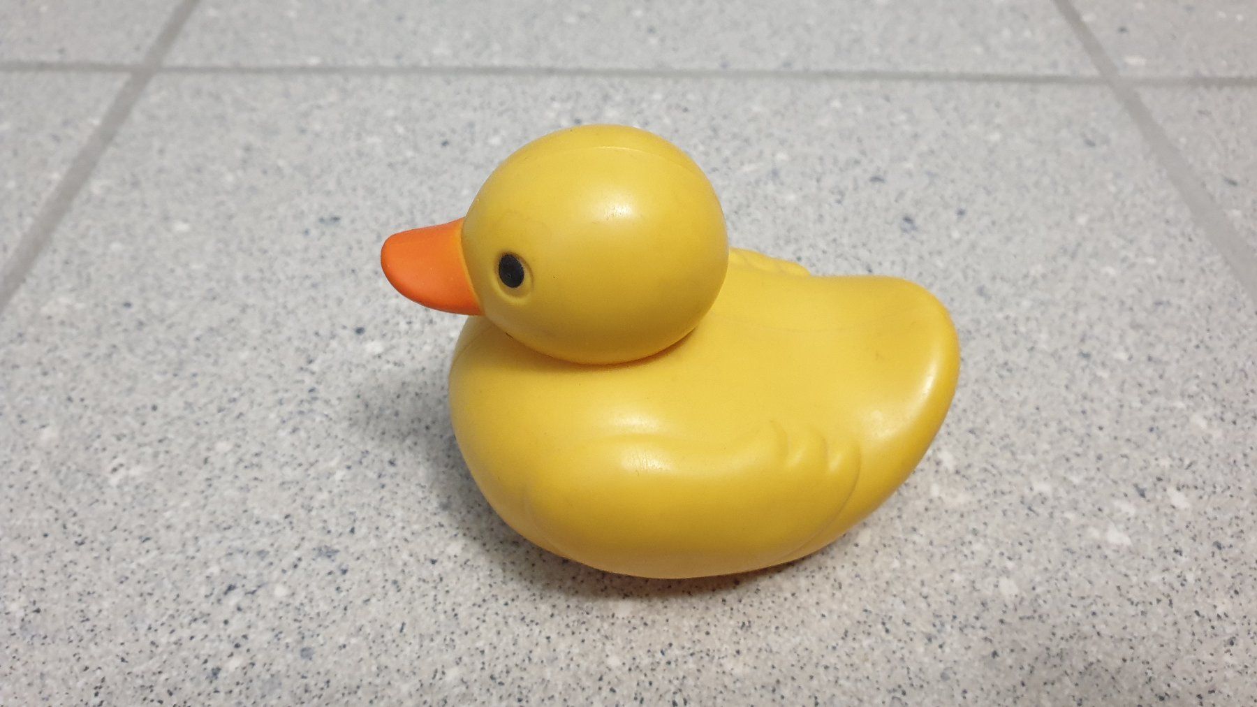 Jouets: Gelbe Badezimmerente – D'occasion à Stäfa par Supertramp73
