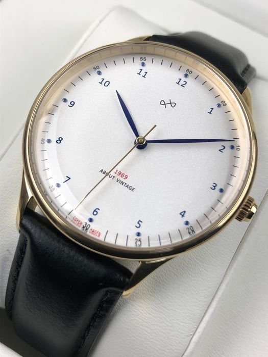 Orologi: Montre About Vintage blanc – Nuovo e nell'imballaggio originale da Assens venduto da Koz0