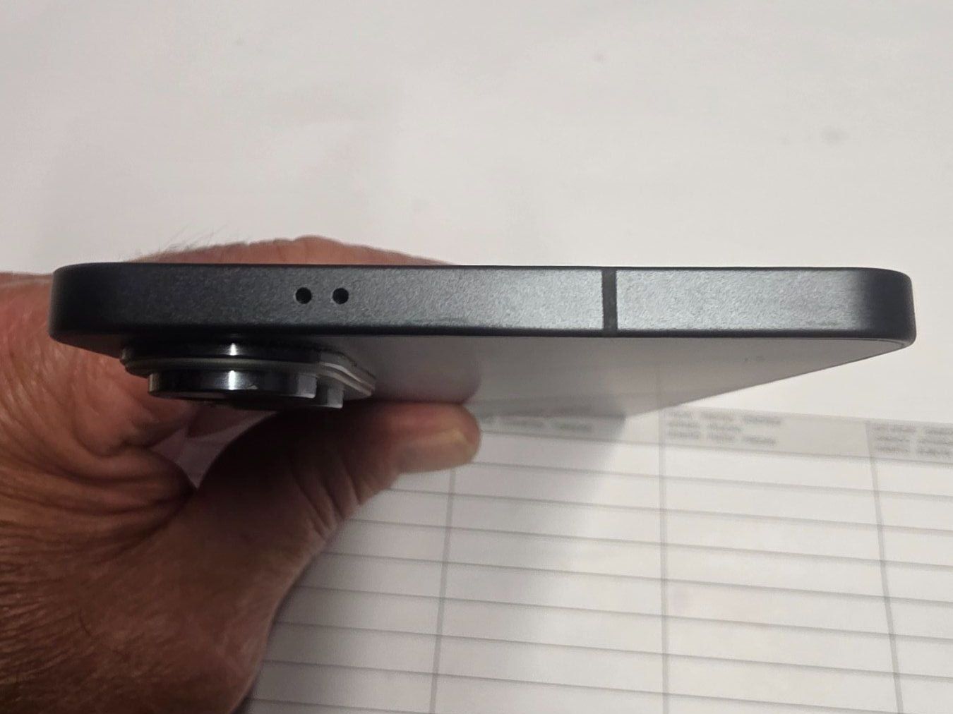 Samsung Portables: Galaxy S25 Edge 256GB Titanium Jetblack – D'occasion à Schüpfen par buben 2