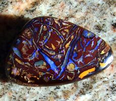 Australian Koroit Opal, wunderschöne Farben & Zeichnungen