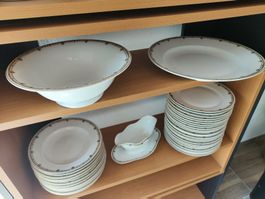 Service de table LANGENTHAL en porcelaine, set complet