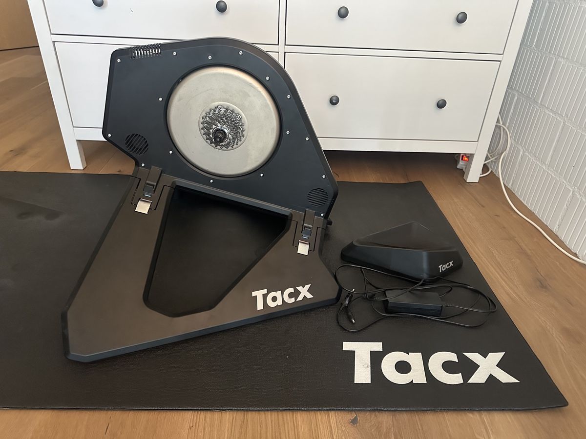 Tacx Neo Smart T2800 Rollentrainer Top Zustand! (Gebraucht) in
