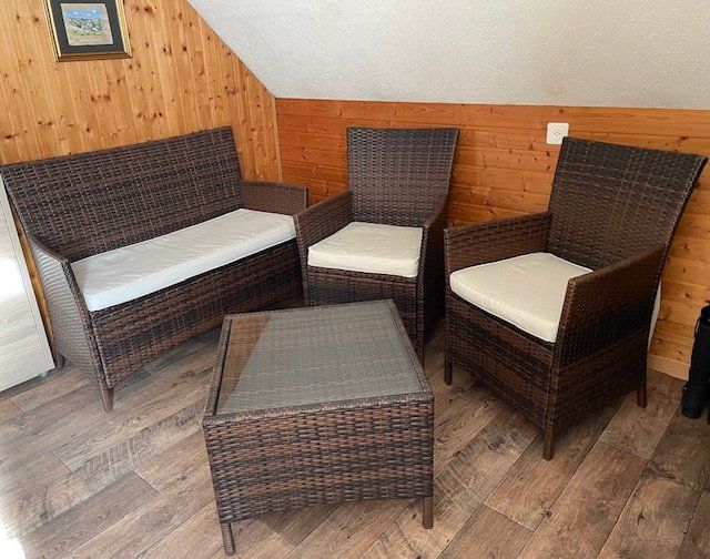Set di tavolo e panche: Rattan Möbel – Usato da Dietlikon venduto da Esthi54