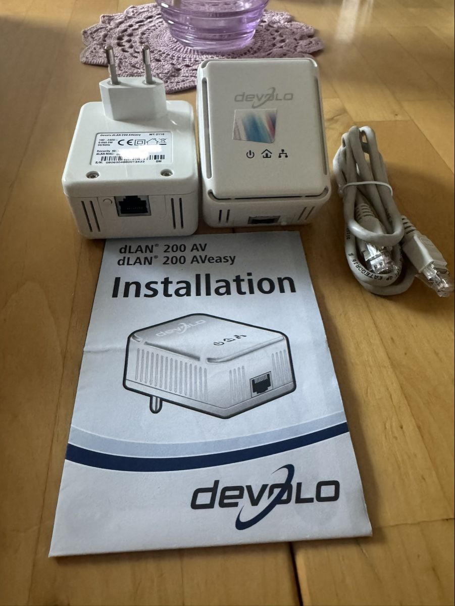 Devolo Laufwerke & Adapter: Devolo dLAN 200 AV Powerline Adapter Set – Gebraucht aus Pfäffikon ZH von Tetu.33 1