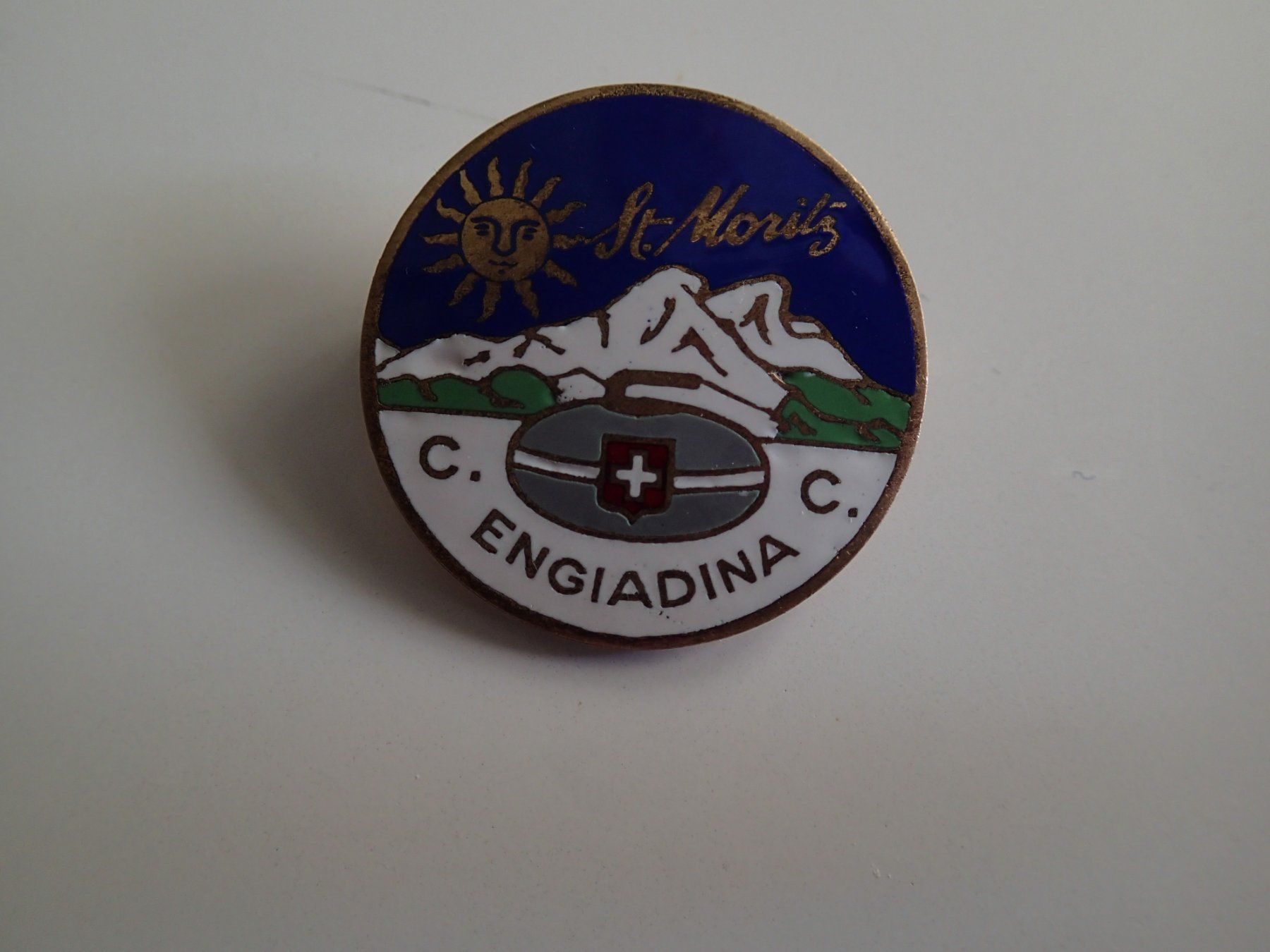 Rimorchi: CURLING CLUB ST. MORITZ  alter Anhänger – Usato da Allschwil venduto da Salus17