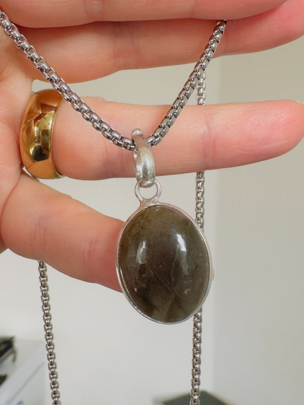 Ketten: Fashionable labradorite necklace – Neu und originalverpackt aus Genève von AGBERG 6