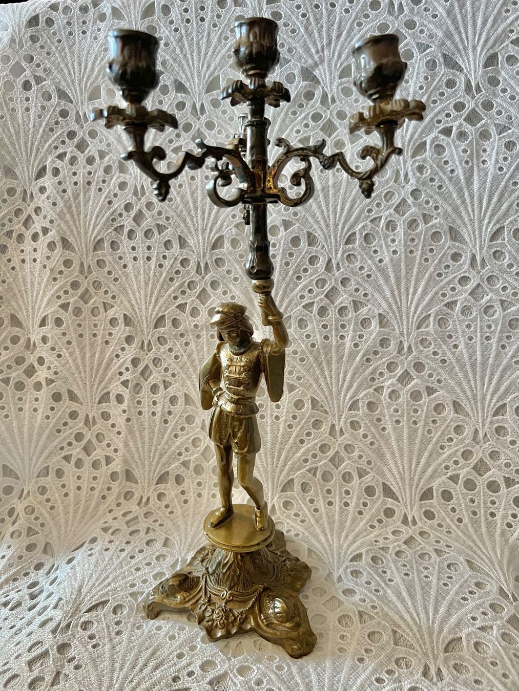 Kerzenständer: Figürlicher Kerzenständer Messing 44cm – Gebraucht aus Frenkendorf von Only1 4