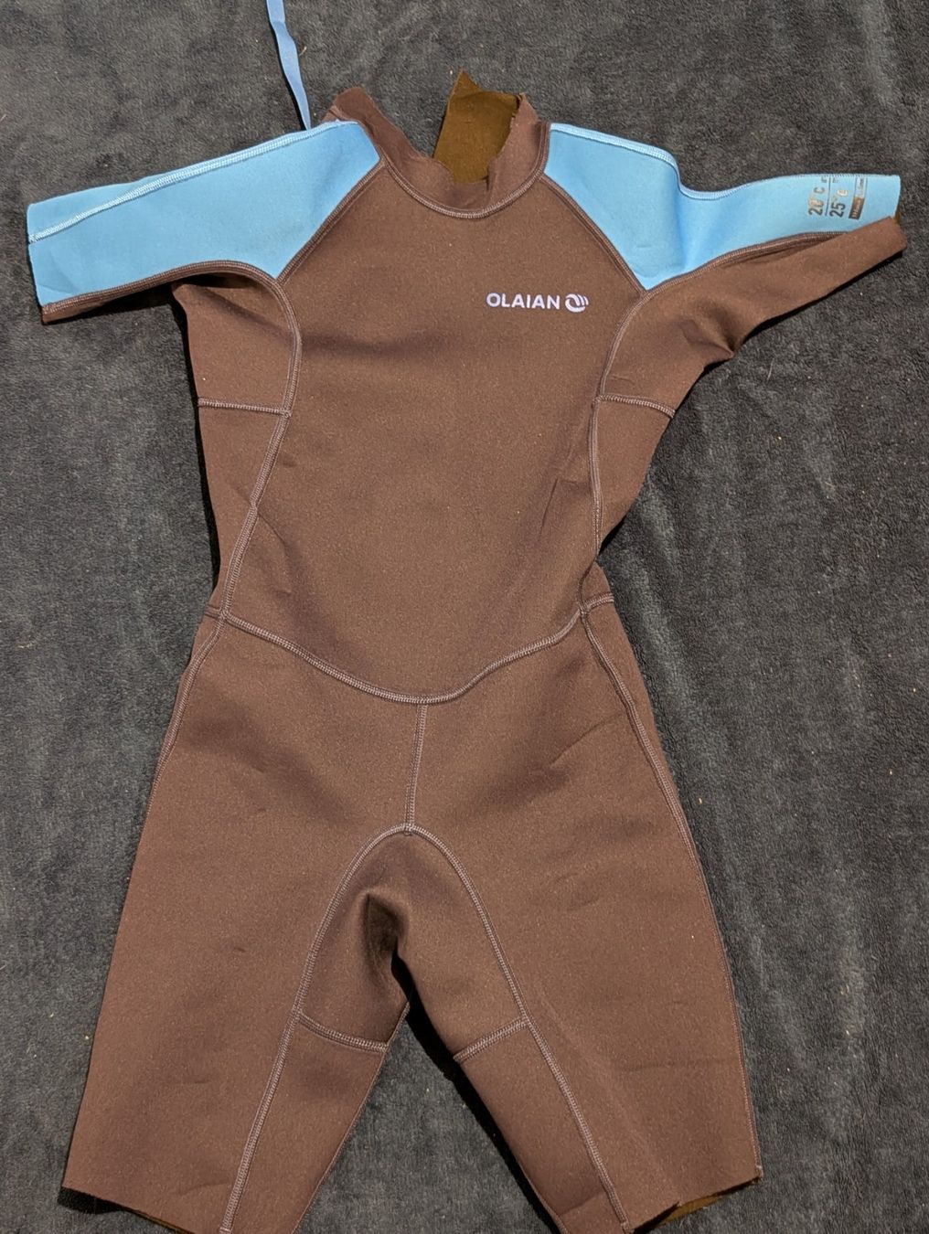 Decathlon Tauchanzüge: Neopren kurzarm Gr. 143 – Gebraucht aus Olten von chuchituerli