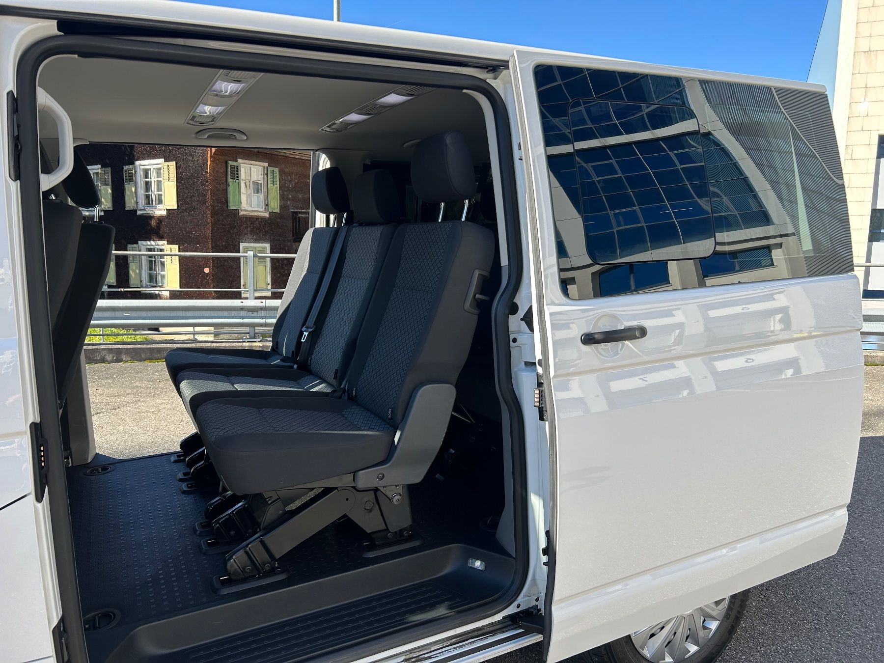 VW Veicoli commerciali: VW T6.1 4x4 2.0 TDI 4Motion – Usato da Hasle LU venduto da Mroeoesli0 8
