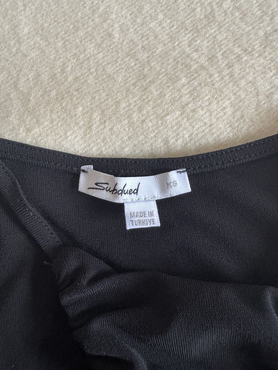 Top: Subdued asymmetric mesh top – Nuovo (secondo la descrizione) da Aigle venduto da 029_mbn 3