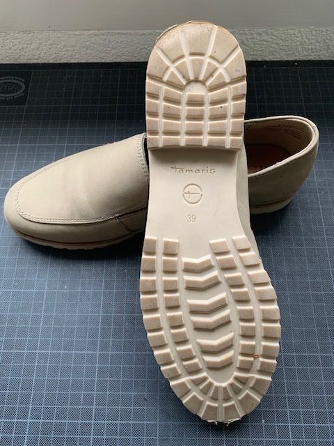 Damenschuhe: beige Damen-Lederschuhe – Gebraucht aus Menzingen von MUNTERwegs 1