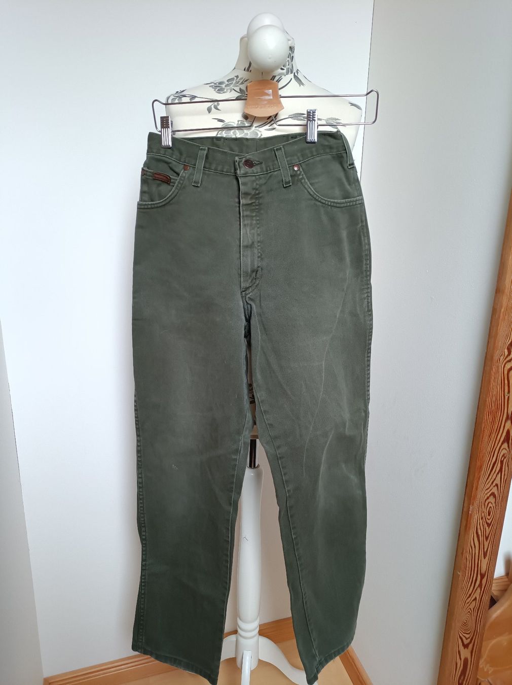 Wrangler Jeans: Wrangler Jeans 34-32 100% Baumwolle – Usato da Peccia venduto da LillyMarie98