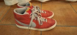 Nike Sneaker hoch rot - grau grösse 40