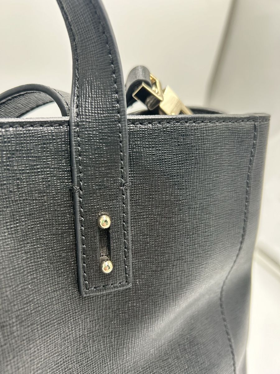 Coccinelle Borse da donna: Sac à main noir Coccinelle  – Usato da fribourg venduto da Retroverso 1