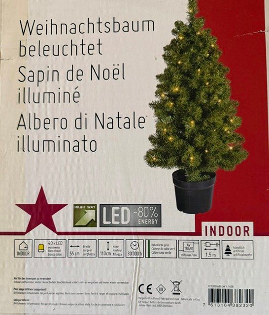 Toutes les décorations: Künstlicher Christbaum mit LED-Lämpchen – D'occasion à Birmenstorf AG par Birmy 1