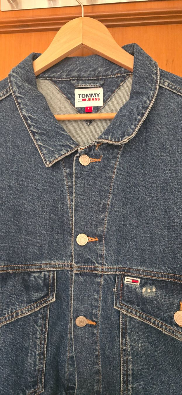 Tommy Hilfiger Giacche: New men's Tommy Jeans jacket, size L – Nuovo (secondo la descrizione) da Spreitenbach venduto da Breezyel 1