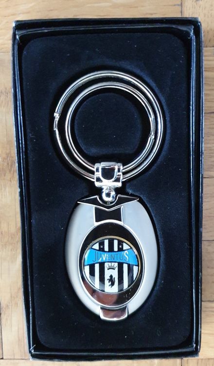 Juventus Schlüsselanhänger Mit Schriftzug - Offizielles Fanartikel Geschenk