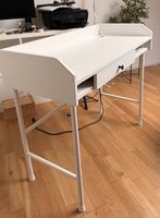 IKEA Schreibtisch weiss  142 × 50 cm  sehr guter Zustand