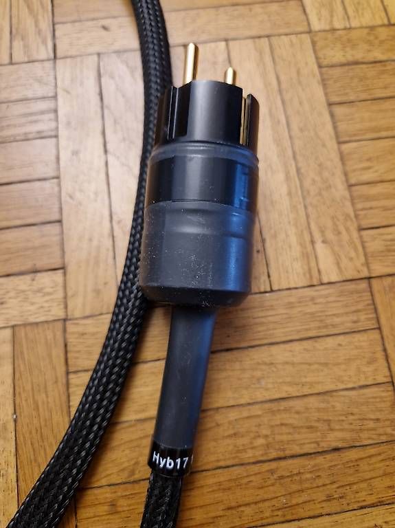 Cavi: Highend Stromkabel von Optimizeaudio 1.3m – Usato da Bassersdorf venduto da eishockey77 1