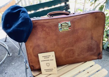 Charmanter Lederkoffer  mit Reiseerfahrung
