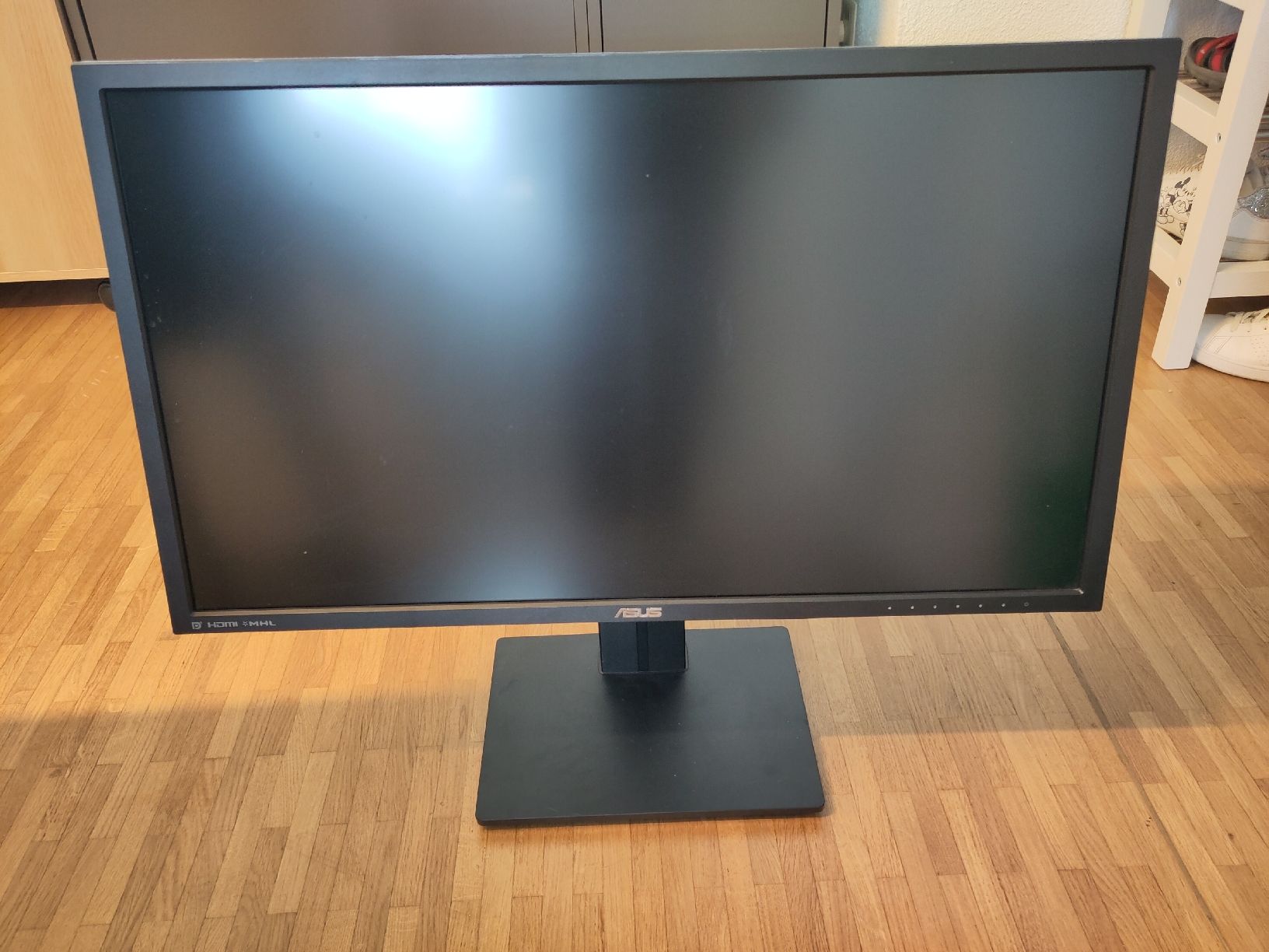 Asus Monitor: ASUS 24" Monitor Bildschirm – Difettoso da Zürich venduto da njerryrocky