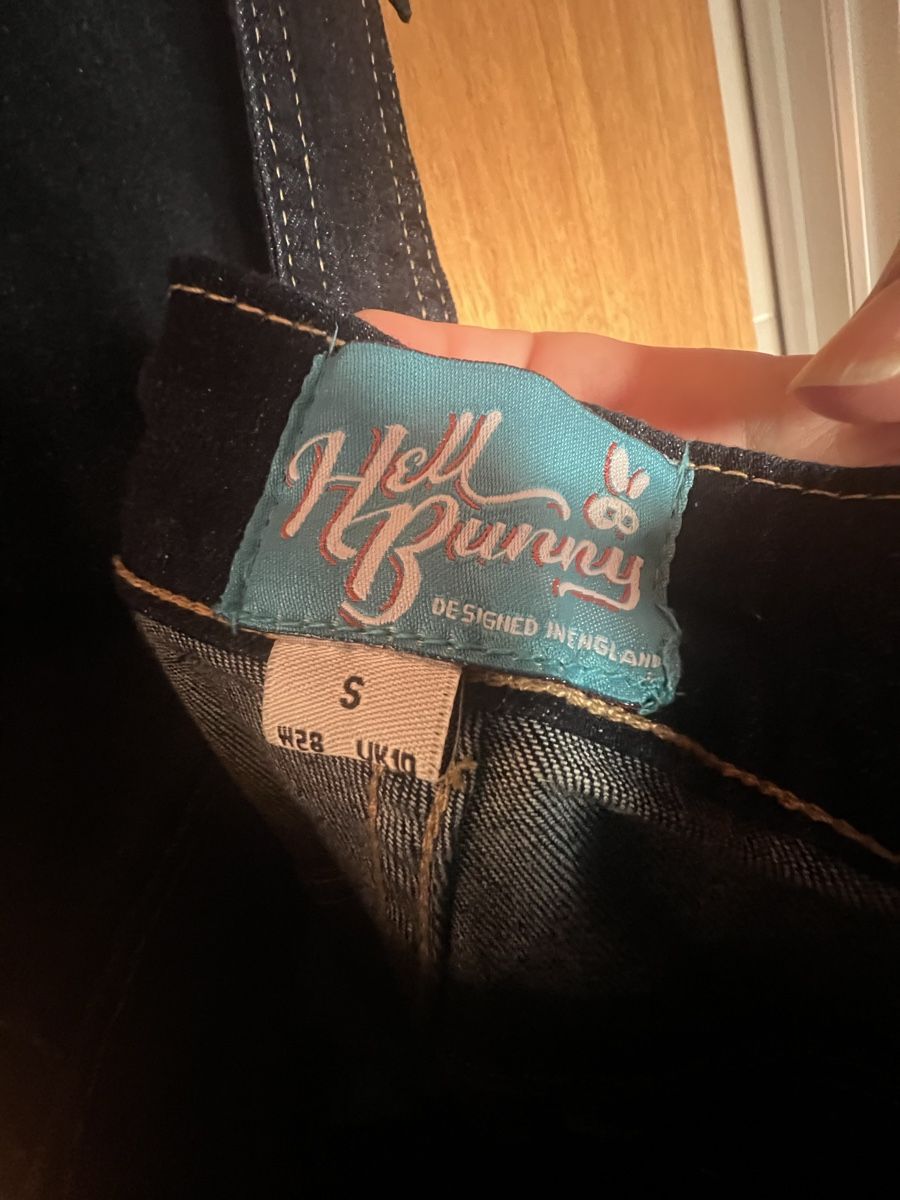 Tute: Salopette jeans neuve taille s – Nuovo (secondo la descrizione) da Lugnorre venduto da cla_j6bq 4