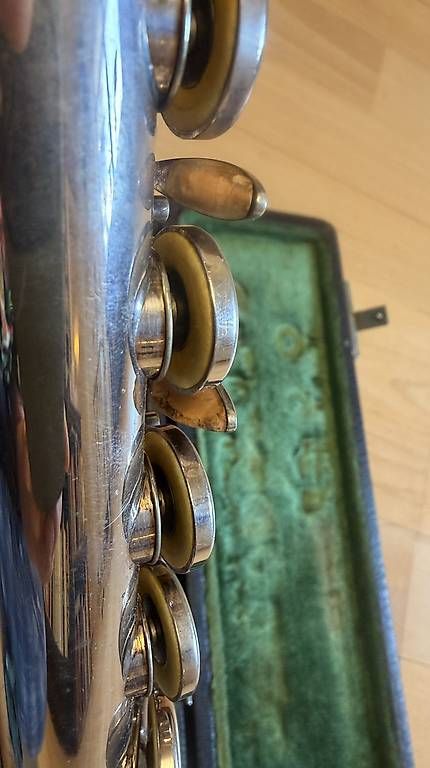 King Musical Instruments Strumenti musicali: Querflöte King mit Silbermundstück – Usato da Arlesheim venduto da Scubulus 4