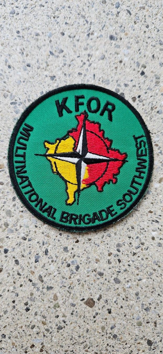 Schweizer Armee Plaketten & Abzeichen: ***  Badge Kfor mit klett *** – Neu und originalverpackt aus Riedholz von fr_sIruP