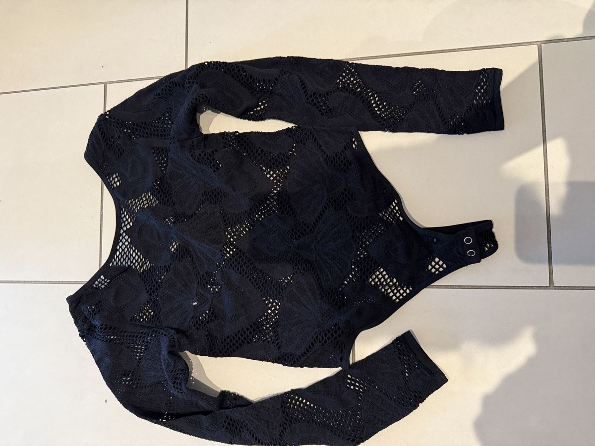Top: Schwarze Body/ Top – Nuovo (secondo la descrizione) da Neerach venduto da the_modern_mini 1