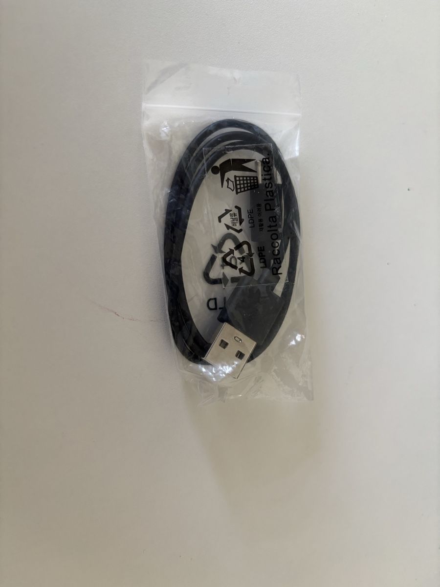 Câbles: USB C auf USB A Ladekabel Philips schwarz neu – Neuf (Voir description) à Küttigen par cedione