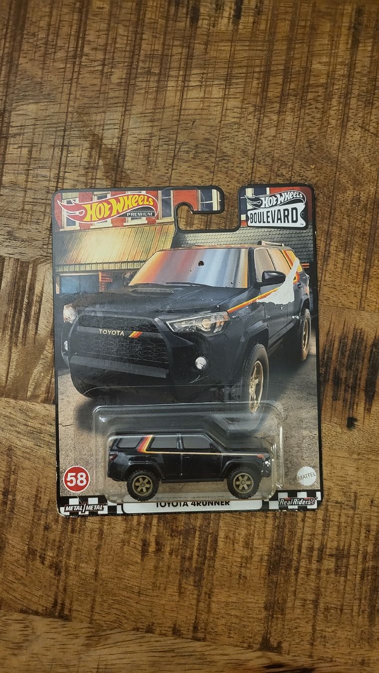 Hot Wheels Modellautos: Hot Wheels Boulevard Toyota 4Runner Modellauto – Neu und originalverpackt aus Jona von mjo_f5t2