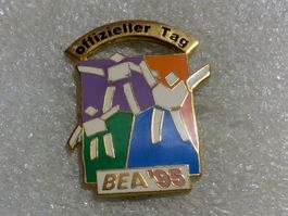 Ansteckpin 170: Bea