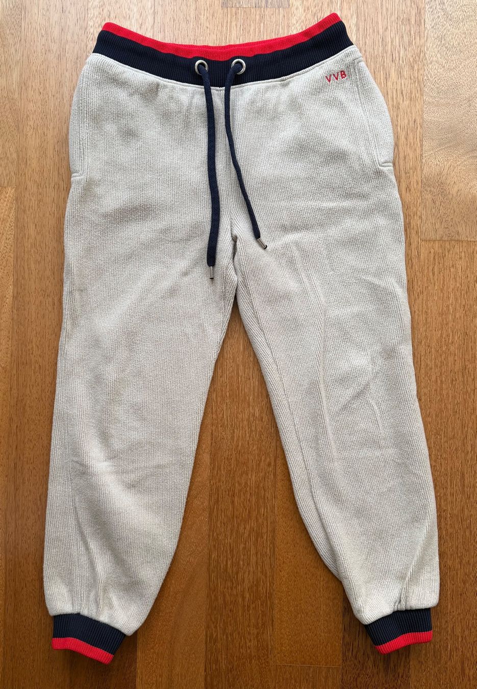 Victoria Beckham Pantaloni: Victoria Beckham VVB Trainerhose Joggerpant – Usato da Oberwil-Lieli venduto da Borz2