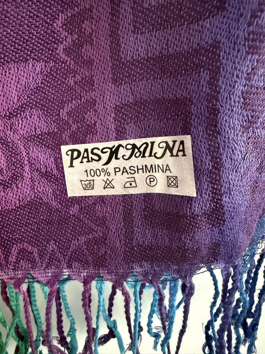 Foulard & Sciarpe: 100% Pashnimaschal in regenbogenfarben – Usato da Grenchen venduto da servet.t 2