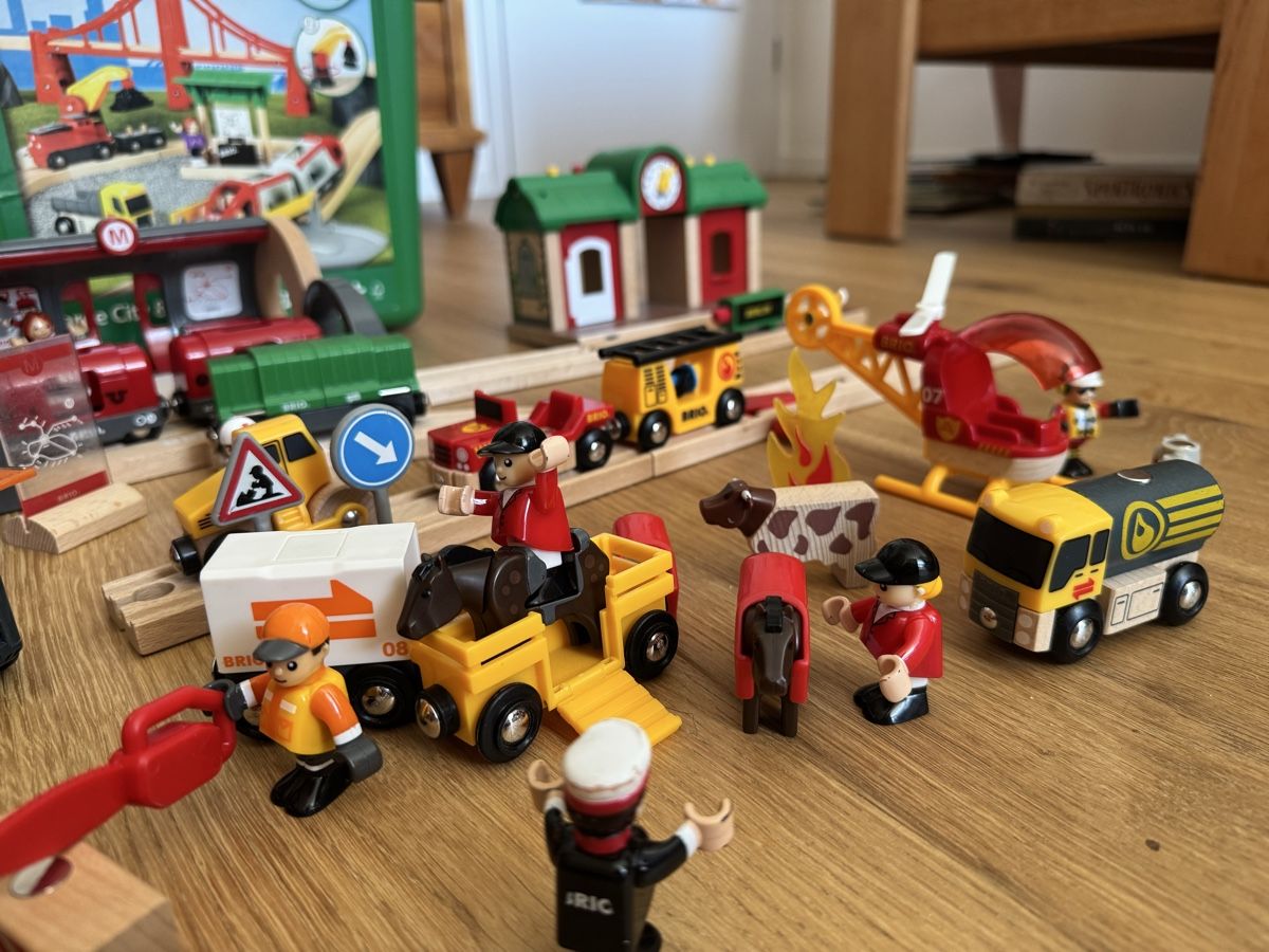 Brio Spielzeuge: Brio Holzeisenbahn Sammlung – Neu (gemäss Beschreibung) aus Gland von isa_g01 2