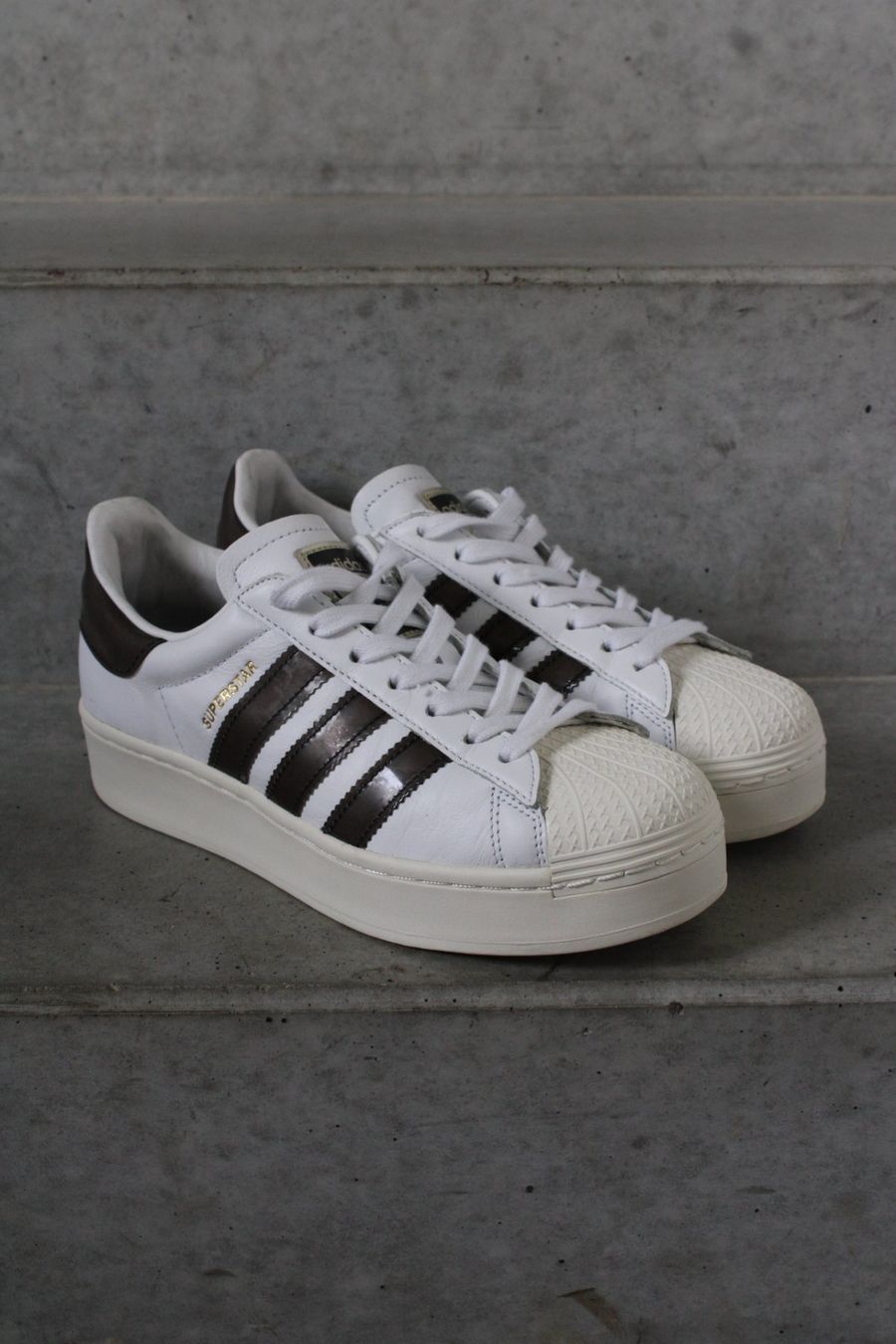 Adidas Chaussures femmes: Adidas Superstar Platform Sneakers – D'occasion à St. Gallen par look-twice 2