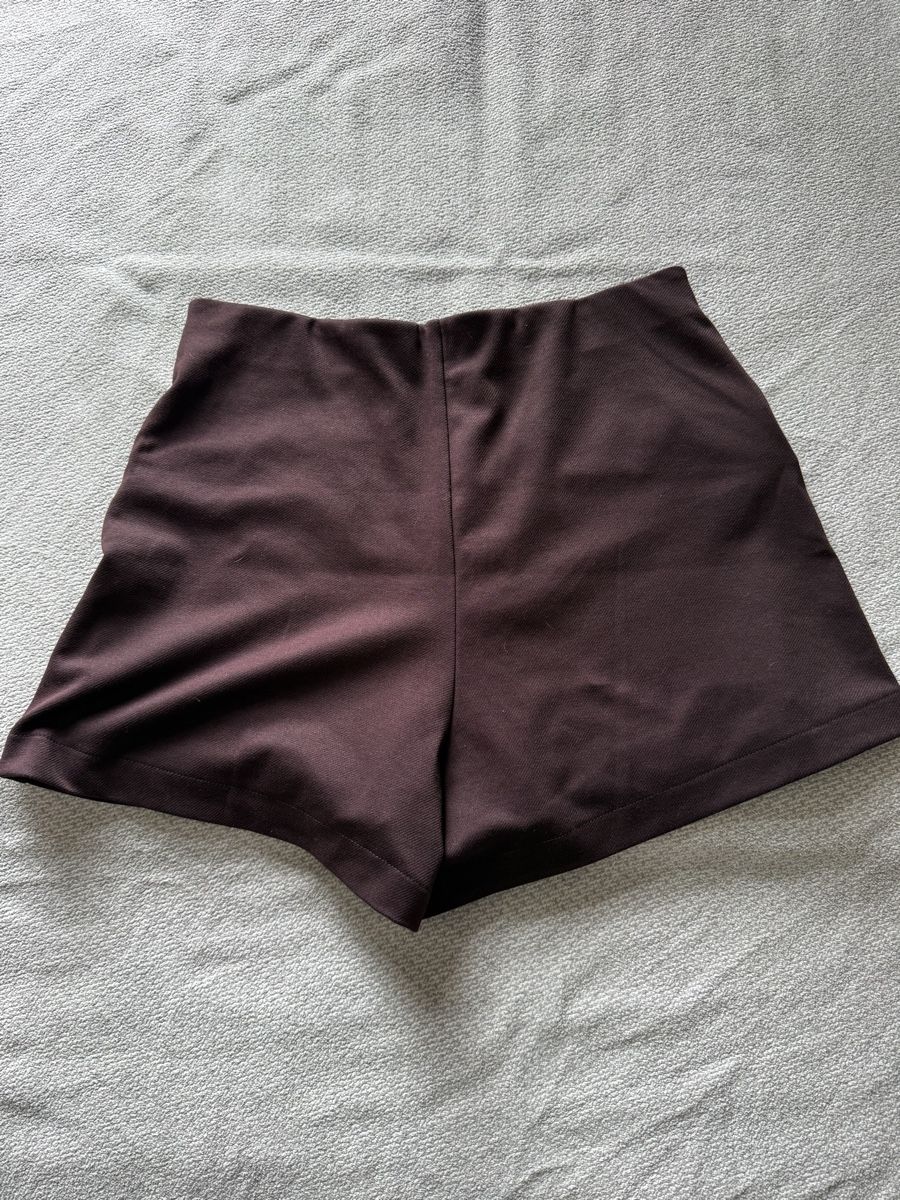 H&M Pantaloni: Neue Shorts, Grösse M – Nuovo (secondo la descrizione) da Ermatingen venduto da anj_9bm5 1