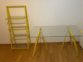 Schreibtisch mit Seitengestell